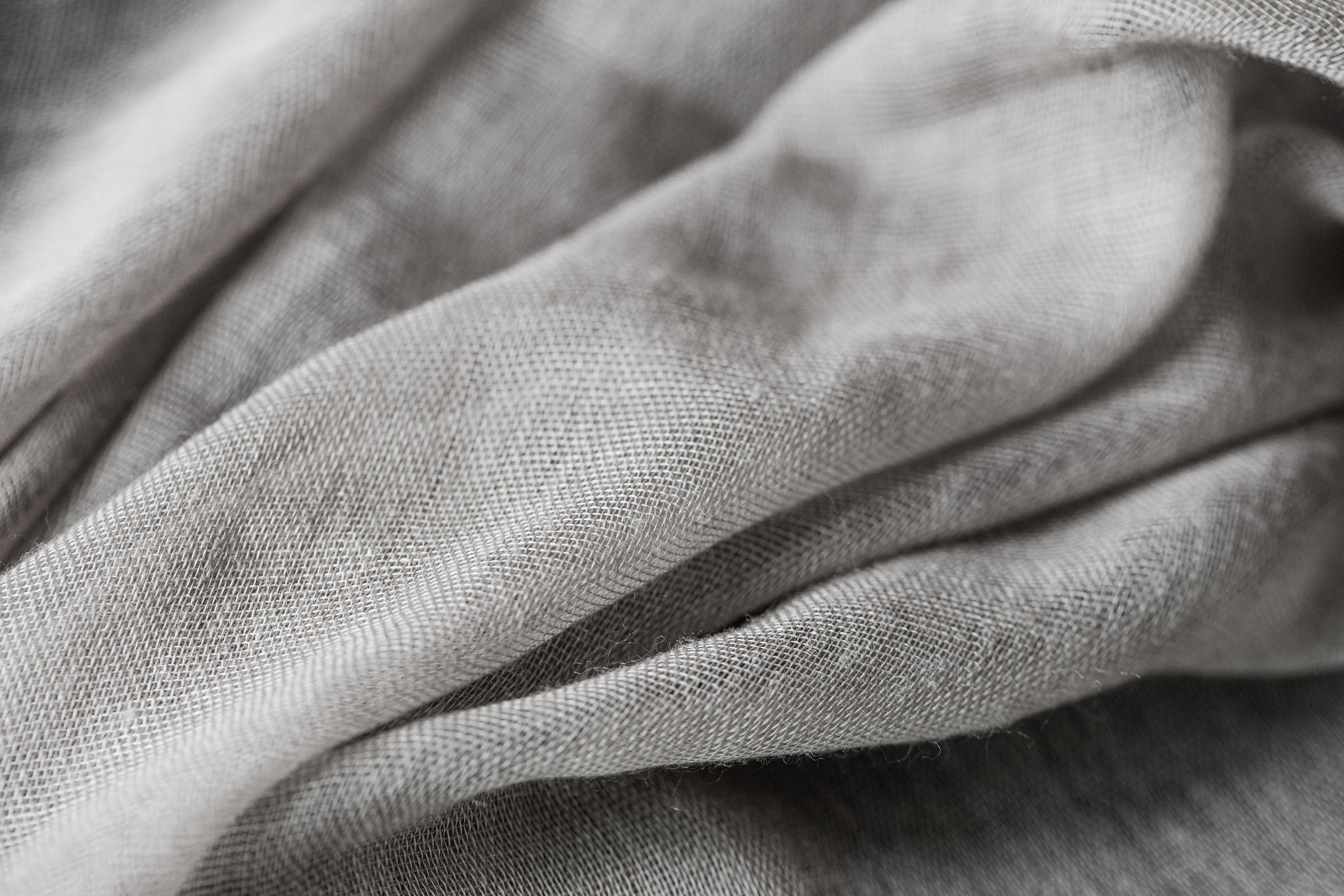 Pros and cons of linen clothing.