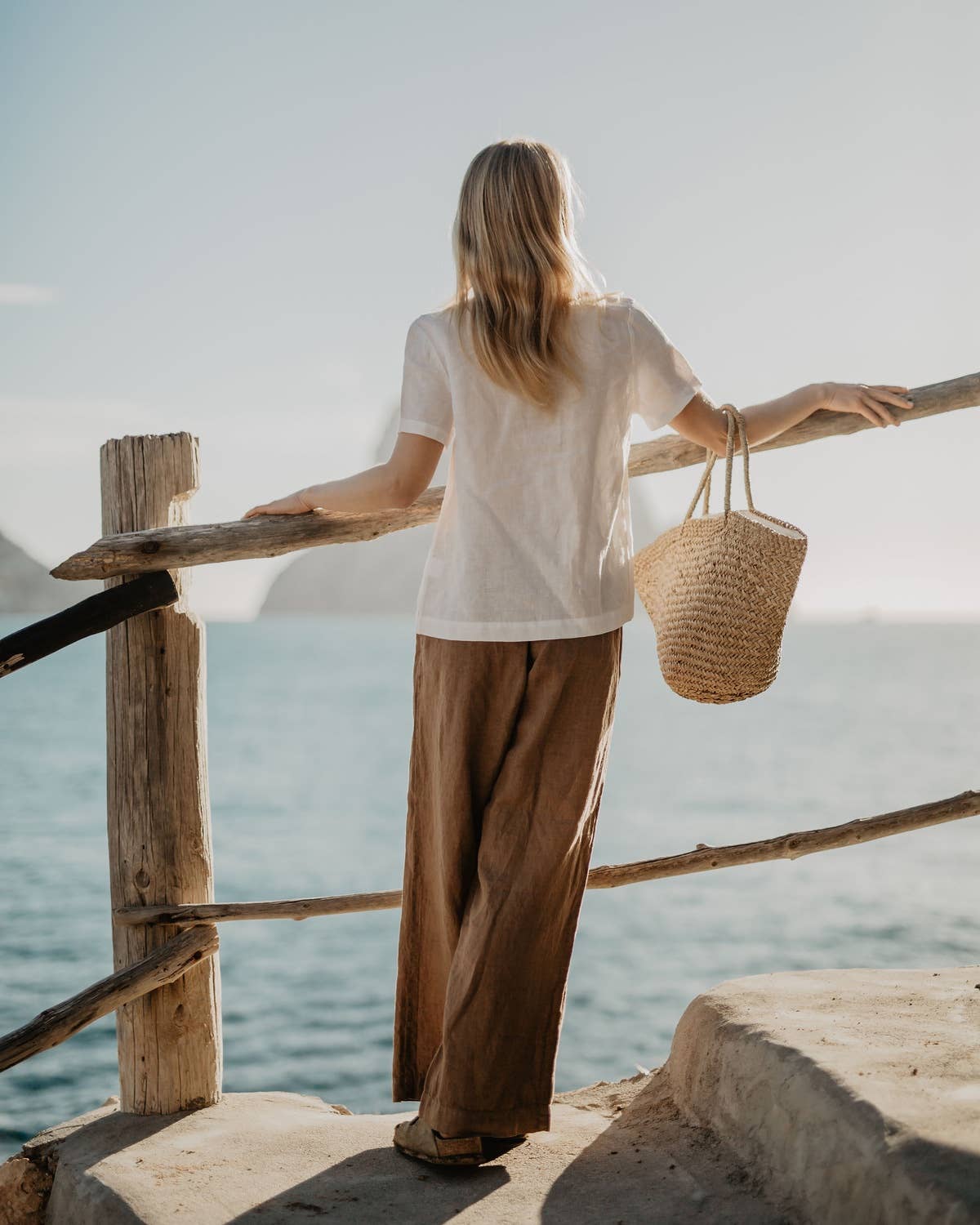 ELEGANT LINEN BLOUSE SHEILA IN WHITE