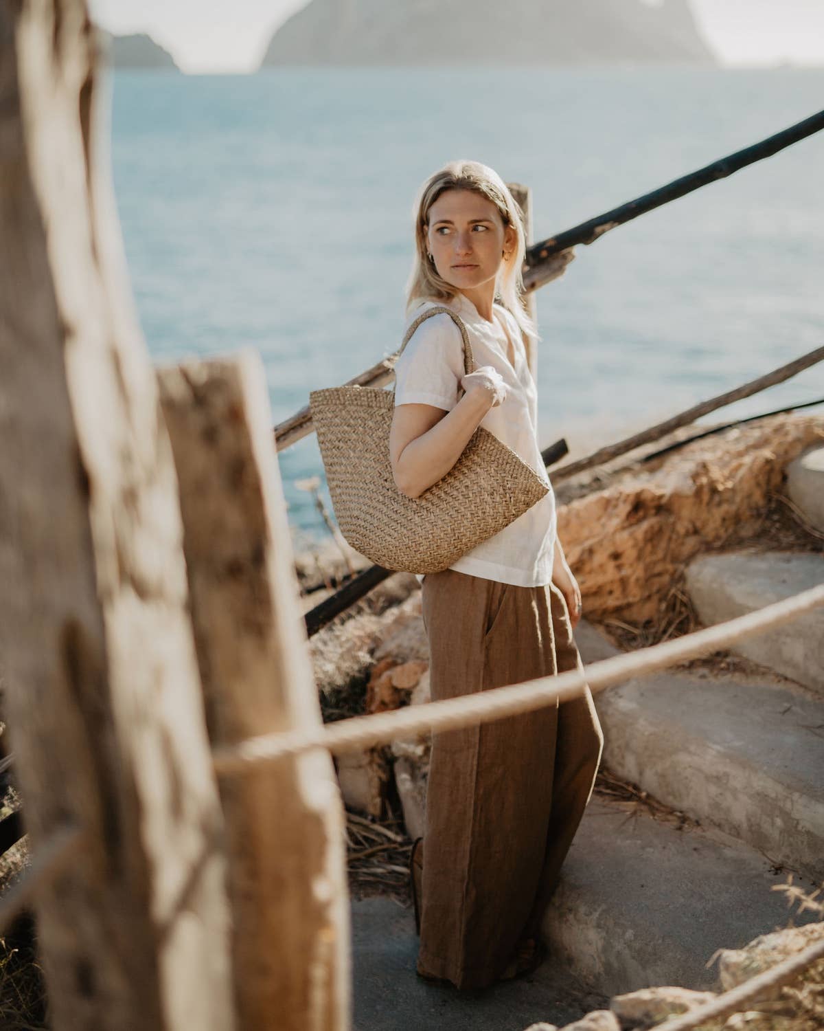 ELEGANT LINEN BLOUSE SHEILA IN WHITE